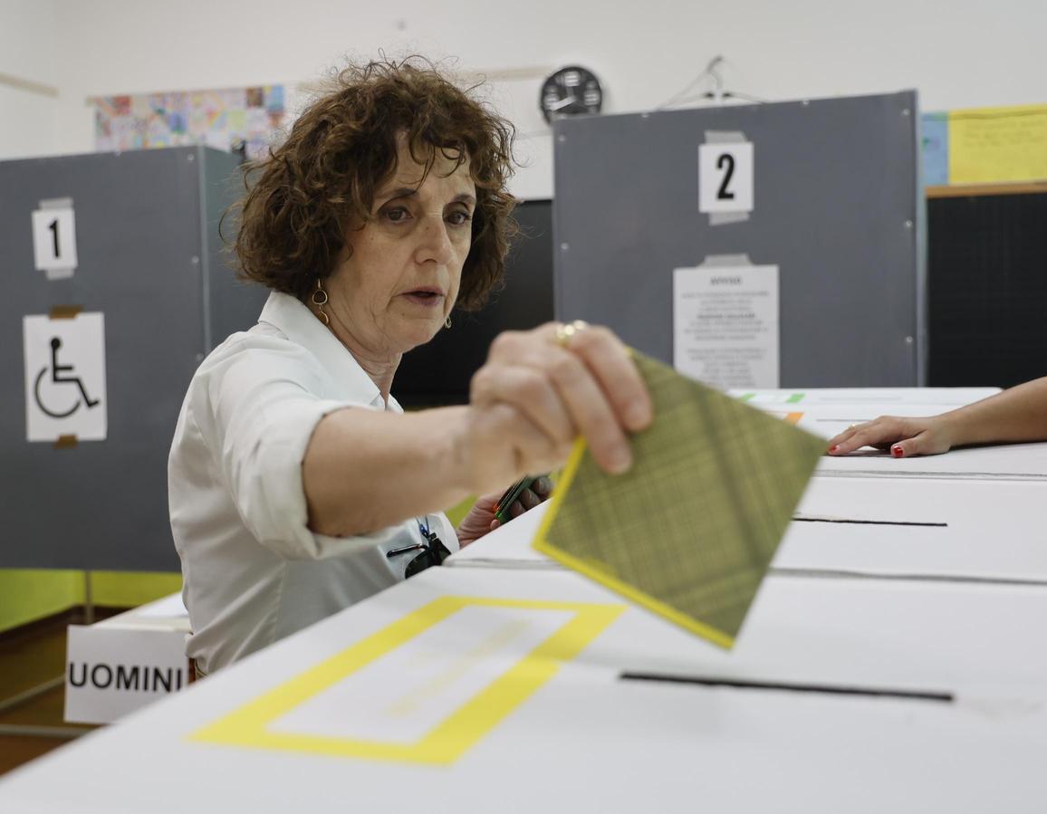 Pisa, l’affluenza più alta. Poi Calci e San Giuliano. Votazioni "regolari" Pisa, l’affluenza più alta. Poi Calci e San Giuliano. Votazioni "regolari"