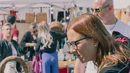 A Empoli nasce "Antiquari in centro", mercato mensile dell'antiquariato e del collezionismo per valorizzare la città e coinvolgere appassionati e curiosi. Espositori esperti offriranno prodotti di qualità in sette date fino a maggio. Iniziativa supportata dal Comune e dall'Associazione Centro Storico. A Empoli nasce "Antiquari in centro", mercato mensile dell'antiquariato e del collezionismo per valorizzare la città e coinvolgere appassionati e curiosi. Espositori esperti offriranno prodotti di qualità in sette date fino a maggio. Iniziativa supportata dal Comune e dall'Associazione Centro Storico.