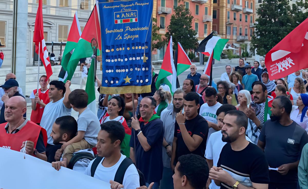 Corteo di mille persone a sostegno della Palestina Corteo di mille persone a sostegno della Palestina