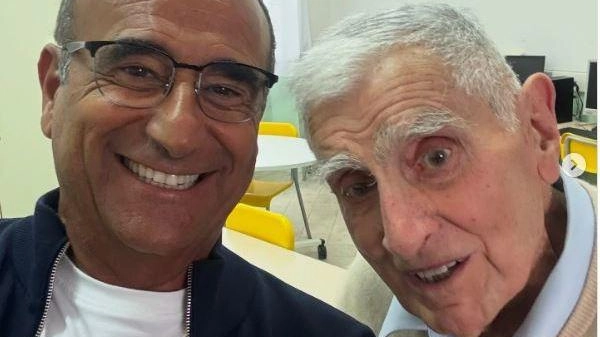 La foto pubblicata sui social da Carlo Conti insieme al maestro Umberto Terzi La foto pubblicata sui social da Carlo Conti insieme al maestro Umberto Terzi