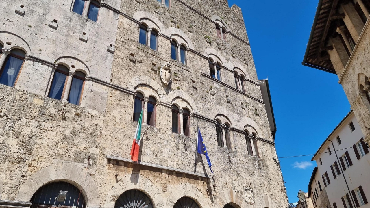 Il Comune di Massa Marittima, per le alte temperature, ha rimodulato l’orario di lavoro degli operai dell’Amministrazione Il Comune di Massa Marittima, per le alte temperature, ha rimodulato l’orario di lavoro degli operai dell’Amministrazione