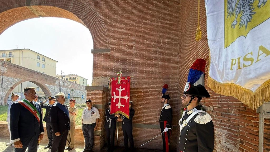 Il sindaco Conti alla cerimonia di commemorazione dell’82°anniversario Il sindaco Conti alla cerimonia di commemorazione dell’82°anniversario