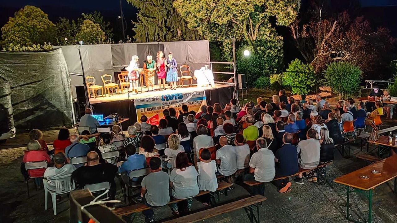 Licciana Nardi, successo per il ’Fest’ che ha celebrato i 20 anni di attività. Formato (Sds): "Rappresentazioni teatrali, ricordi e immagini bellissime".
