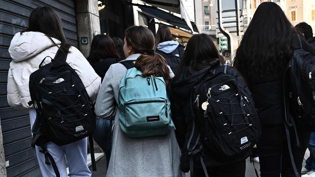 Per gli studenti delle scuole superiori si apre una sfida importante che aiuta ad avvicinarsi al mondo del lavoro Per gli studenti delle scuole superiori si apre una sfida importante che aiuta ad avvicinarsi al mondo del lavoro