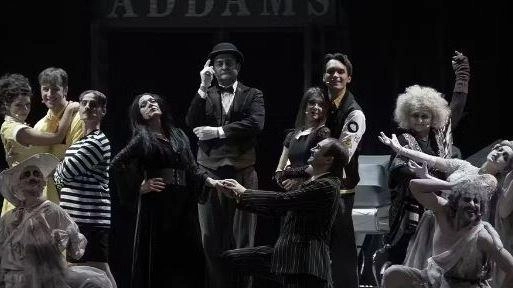 Due appuntamenti domani agli ‘Animosi’ con il black humor della nota serie Tv portato in scena dalla Compagnia della Corona Due appuntamenti domani agli ‘Animosi’ con il black humor della nota serie Tv portato in scena dalla Compagnia della Corona