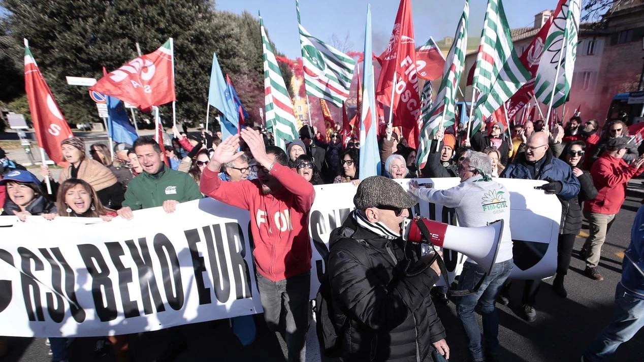 Beko Europe e governo in disaccordo su reindustrializzazione e golden power. Sfide nel settore elettrodomestici e futuro incerto per Siena. Beko Europe e governo in disaccordo su reindustrializzazione e golden power. Sfide nel settore elettrodomestici e futuro incerto per Siena.