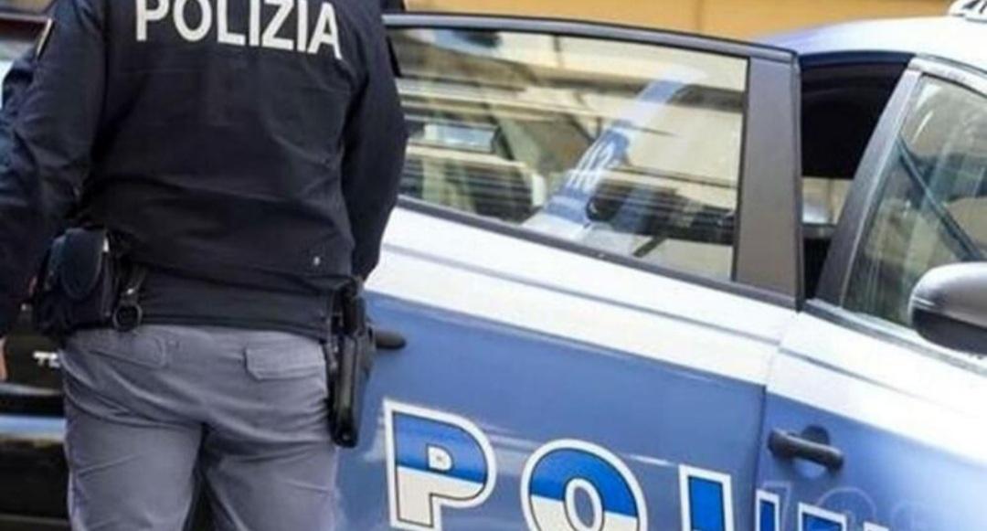 Con la droga in una scatola di caramelle: 22enne arrestato Con la droga in una scatola di caramelle: 22enne arrestato