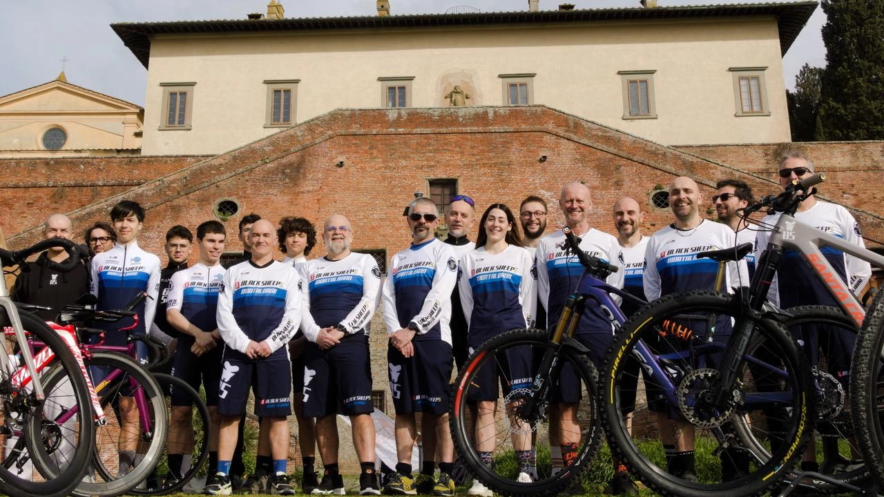 È nato a Bassa di Cerreto Guidi un nuovo progetto sul ciclismo a 360 gradi. La disciplina declinata in tutte le forme: gare, formazione ed escursioni. È nato a Bassa di Cerreto Guidi un nuovo progetto sul ciclismo a 360 gradi. La disciplina declinata in tutte le forme: gare, formazione ed escursioni.