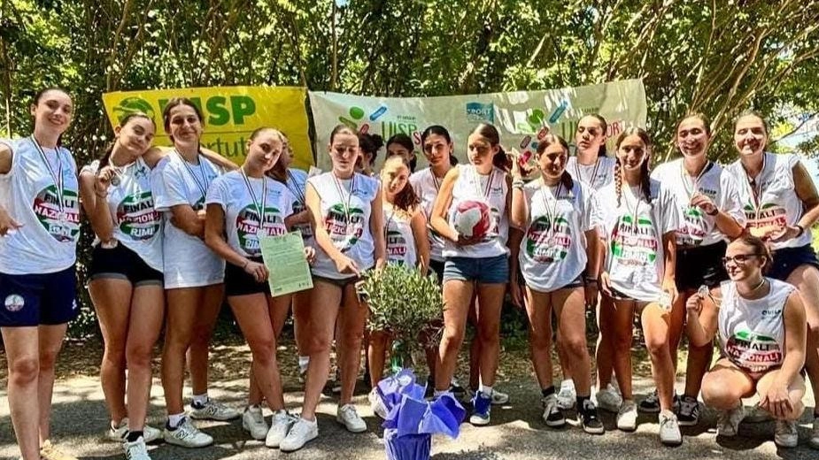 La formazione della Rinascita Volley Campione d’Italia Uisp under 16 La formazione della Rinascita Volley Campione d’Italia Uisp under 16