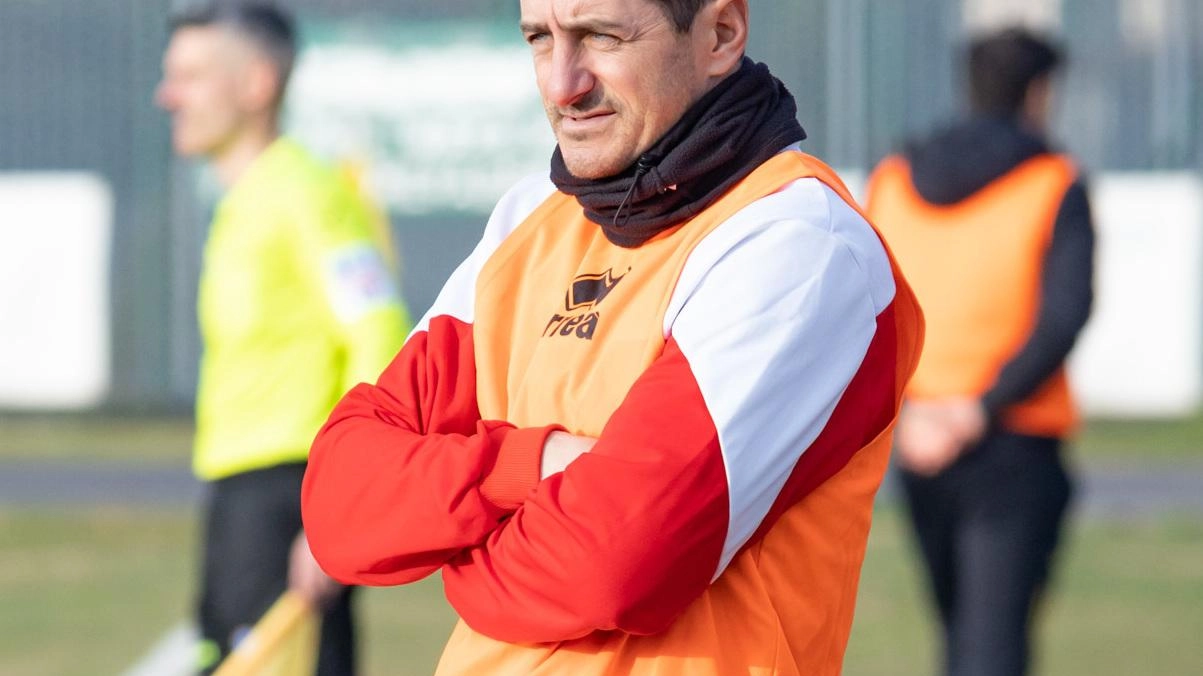Federico Vettori, allenatore del Ponte Buggianese (Goiorani) Federico Vettori, allenatore del Ponte Buggianese (Goiorani)