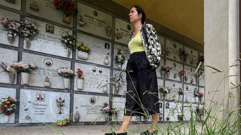 In occasione della festività di Ognissanti e della commemorazione dei defunti i prossimi venerdì e sabato, i cimiteri comunali di Empoli saranno aperti con orario continuato dalle 8 alle 17.30 In occasione della festività di Ognissanti e della commemorazione dei defunti i prossimi venerdì e sabato, i cimiteri comunali di Empoli saranno aperti con orario continuato dalle 8 alle 17.30