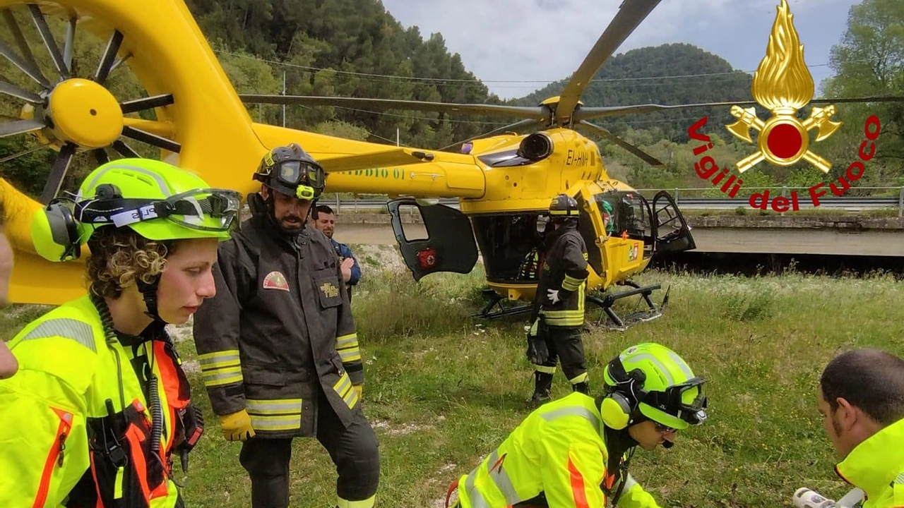 L’uomo è stato trasportato in elisoccorso all’ospedale