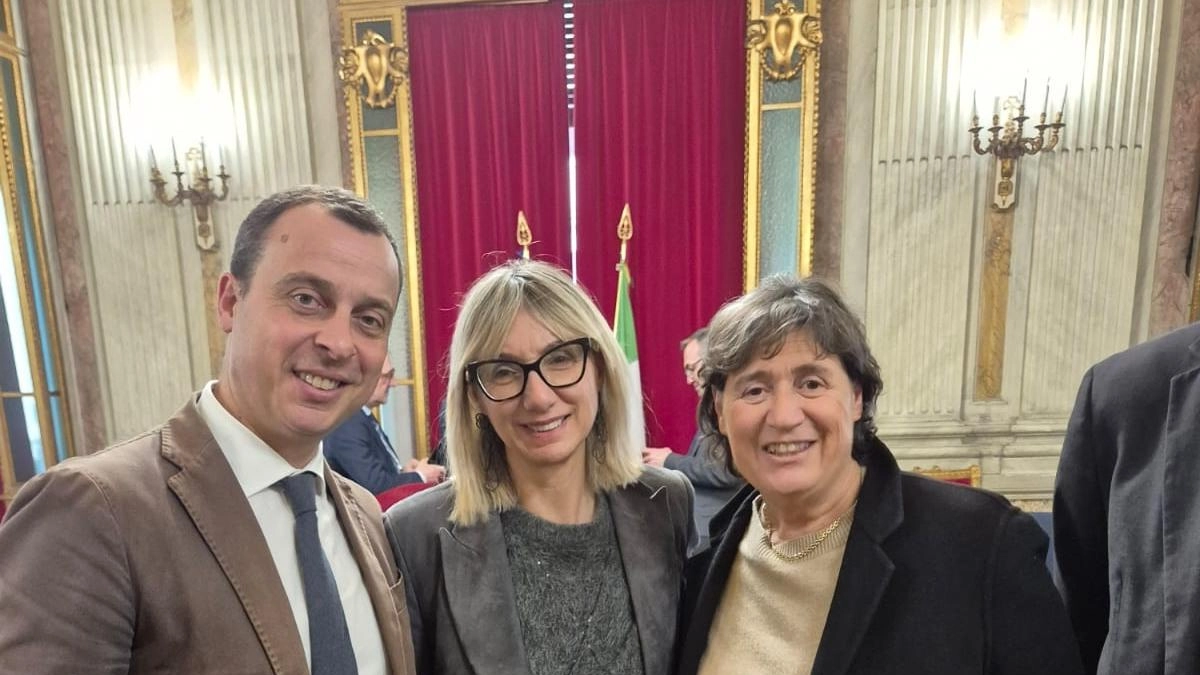 Summit al ministero dell’Agricoltura alla presenza dell’assessora regionale umbra Simona Meloni e della collega toscana Stefania Saccardi Summit al ministero dell’Agricoltura alla presenza dell’assessora regionale umbra Simona Meloni e della collega toscana Stefania Saccardi