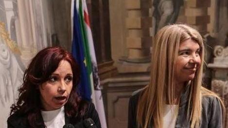 Due donne unite nel dolore. Il libro che insegna il perdono Due donne unite nel dolore. Il libro che insegna il perdono