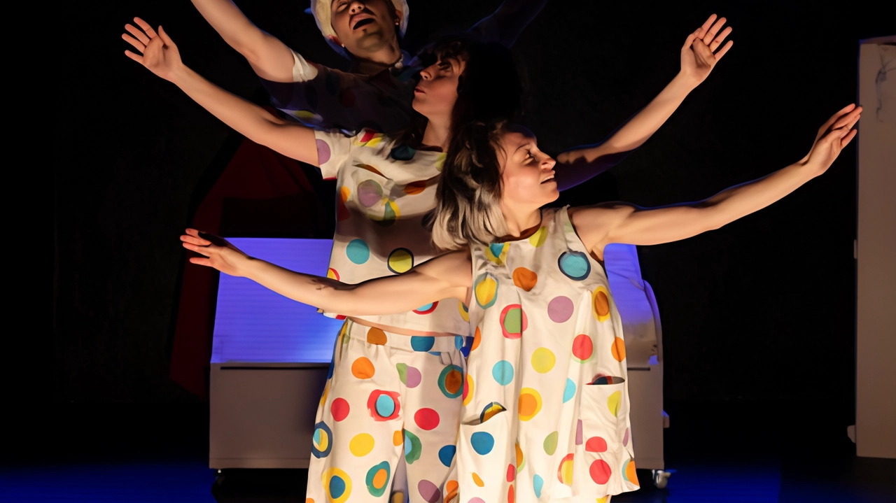 Si apre domani una stagione interessante. In scena l’ultimo lavoro del noto coreografo. Si apre domani una stagione interessante. In scena l’ultimo lavoro del noto coreografo.