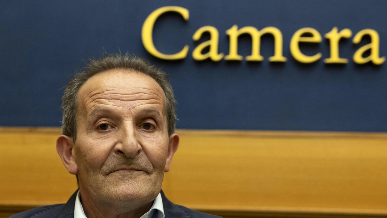 Beniamino Zuncheddu. dopo 33 anni in carcere da innocente continua a subire umiliazioni: la sua vita non è più la stessa Beniamino Zuncheddu. dopo 33 anni in carcere da innocente continua a subire umiliazioni: la sua vita non è più la stessa