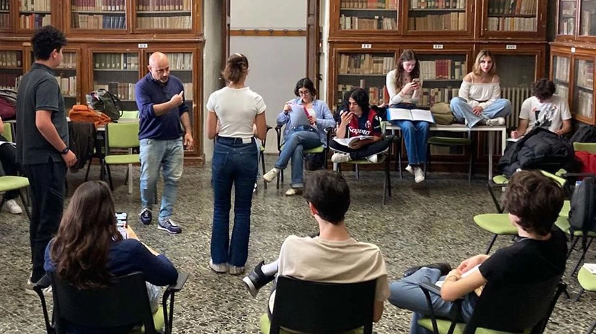 Torna Messaggi il Festival dei laboratori scolastici. La rassegna è promossa e organizzata dalla Rete Teatrale Aretina all’interno del progetto... Torna Messaggi il Festival dei laboratori scolastici. La rassegna è promossa e organizzata dalla Rete Teatrale Aretina all’interno del progetto...