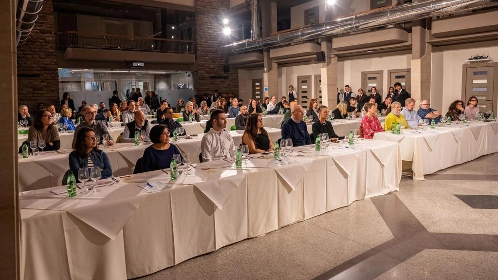 Un momento delle degustazioni al Terre di Pisa Food & Wine Festival edizione 2024 Un momento delle degustazioni al Terre di Pisa Food & Wine Festival edizione 2024