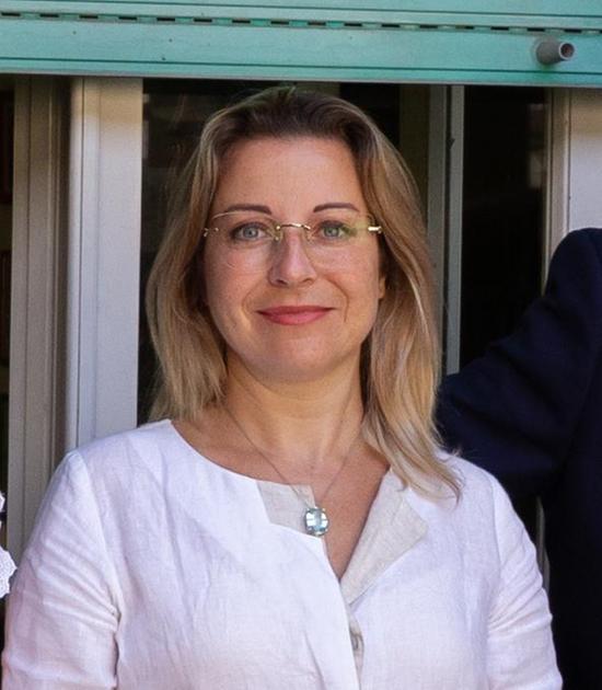 https://www.lanazione.it/image-service/view/acePublic/alias/contentid/OTI0OTg1YmMtZTQ4MS00/0/attribuiscono-a-meloni-i-meriti-del-governo-conte.jpeg?f=1.90:1&h=630
