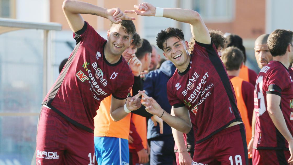 il pontedera strapazza il rimini e il successo vale il pass playoff