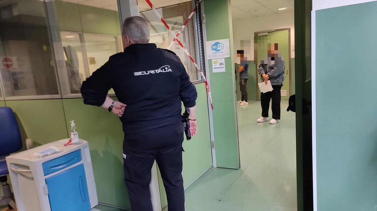 Danni al pronto soccorso dopo una passata aggressione Danni al pronto soccorso dopo una passata aggressione
