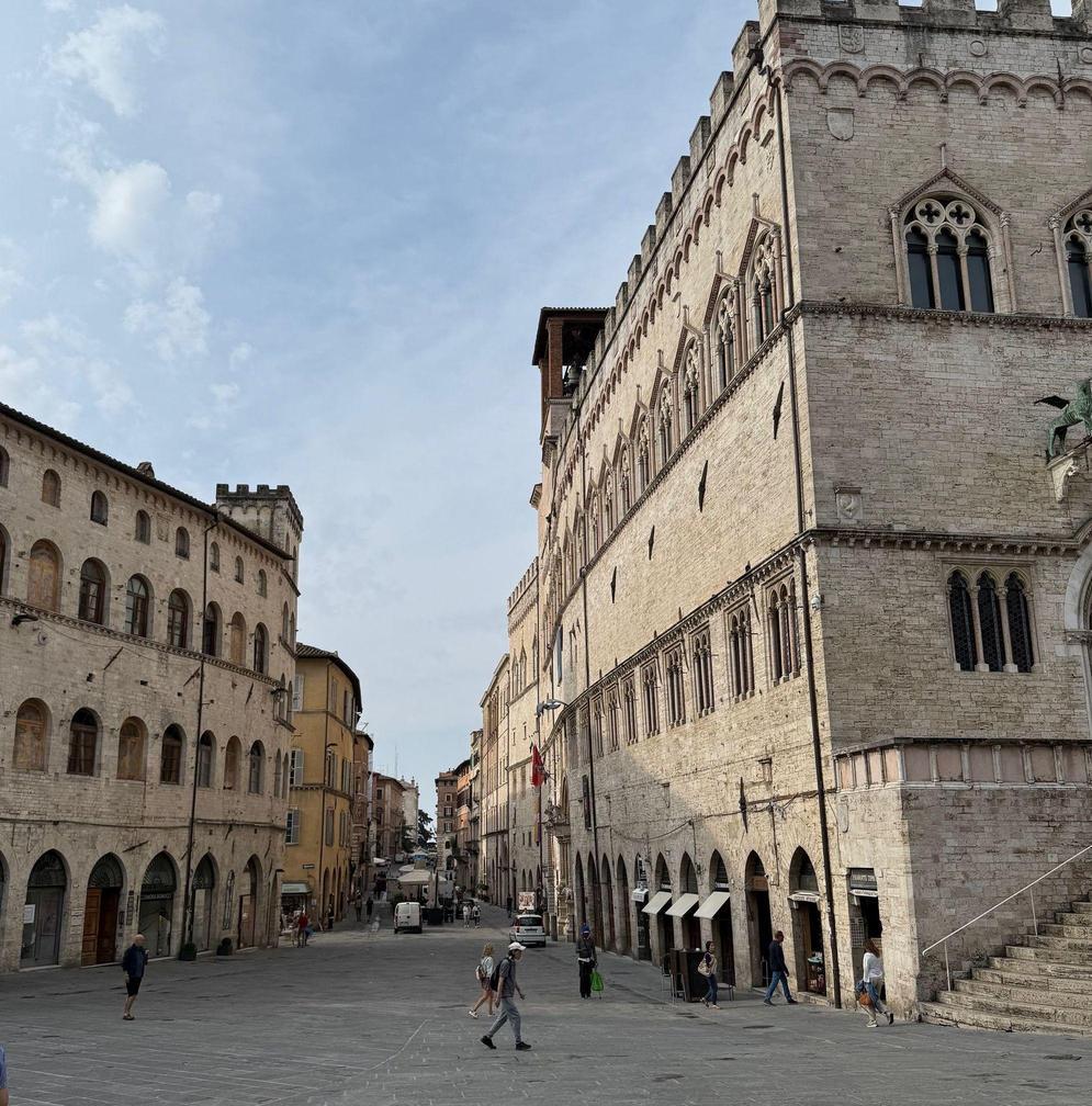Il patrimonio del Comune. Affitti in Corso Vannucci. Quanto pagano i negozi Il patrimonio del Comune. Affitti in Corso Vannucci. Quanto pagano i negozi