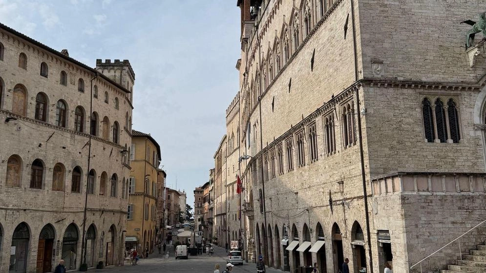 Il Comune ha definito i canoni di affitto per due storici locali di pregio in corso Vannucci, il “salotto buono“ di Perugia Il Comune ha definito i canoni di affitto per due storici locali di pregio in corso Vannucci, il “salotto buono“ di Perugia
