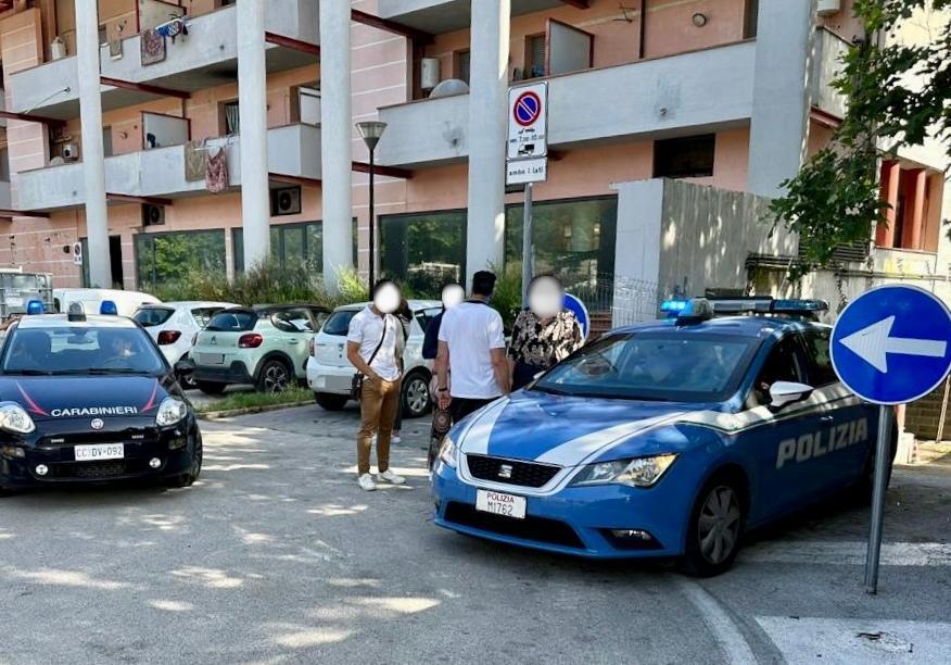 https://www.lanazione.it/image-service/view/acePublic/alias/contentid/OTIwZjFhOTYtODdlMC00/0/palazzo-rosa-lasciato-a-secco-acque-noi-siamo-intervenuti-su-richiesta-della-municipale.jpeg?f=1.90:1&w=1200