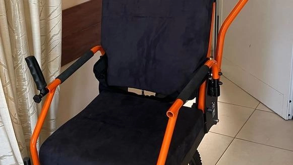 La k-bike, modello italiano della jolette francese, è una carrozzina speciale, perfetta per tutti i tipi di percorsi La k-bike, modello italiano della jolette francese, è una carrozzina speciale, perfetta per tutti i tipi di percorsi