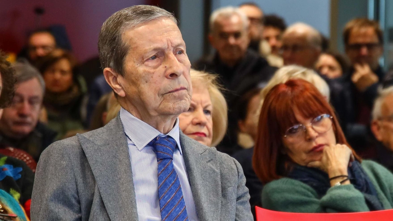 Il presidente onorario di Unicoop Firenze ripercorre la nascita e l'evoluzione della Coop Empoli dal 1944 a oggi. Il presidente onorario di Unicoop Firenze ripercorre la nascita e l'evoluzione della Coop Empoli dal 1944 a oggi.