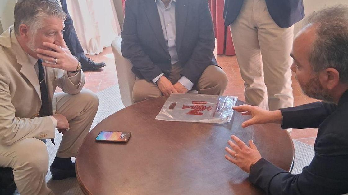 https://www.lanazione.it/image-service/view/acePublic/alias/contentid/OTJhMjFhYzMtOTNhMi00/0/rassicurazioni-dal-ministro-giuli-verra-a-vederla.jpeg?f=16:9&w=1200&h=630
