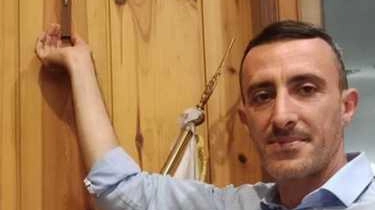 Dopo l’approvazione di una mozione di Cretella . Dopo l’approvazione di una mozione di Cretella .
