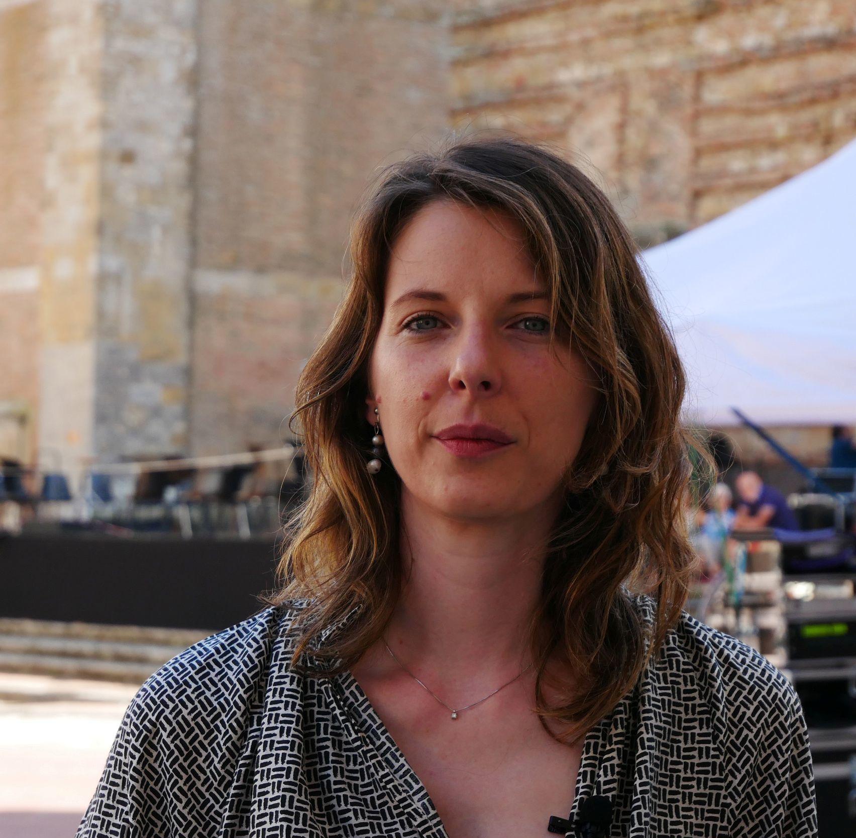 https://www.lanazione.it/image-service/view/acePublic/alias/contentid/OTJhZGM4YzktM2Q3OS00/0/cantiene-internazionale-darte-apre-cavalleria-rusticana-con-giovani-talenti-italiani.jpeg