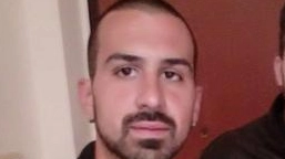Juri Frullatori, il 35enne trovato morto nell'androne di casa: non sarebbe deceduto lì Juri Frullatori, il 35enne trovato morto nell'androne di casa: non sarebbe deceduto lì