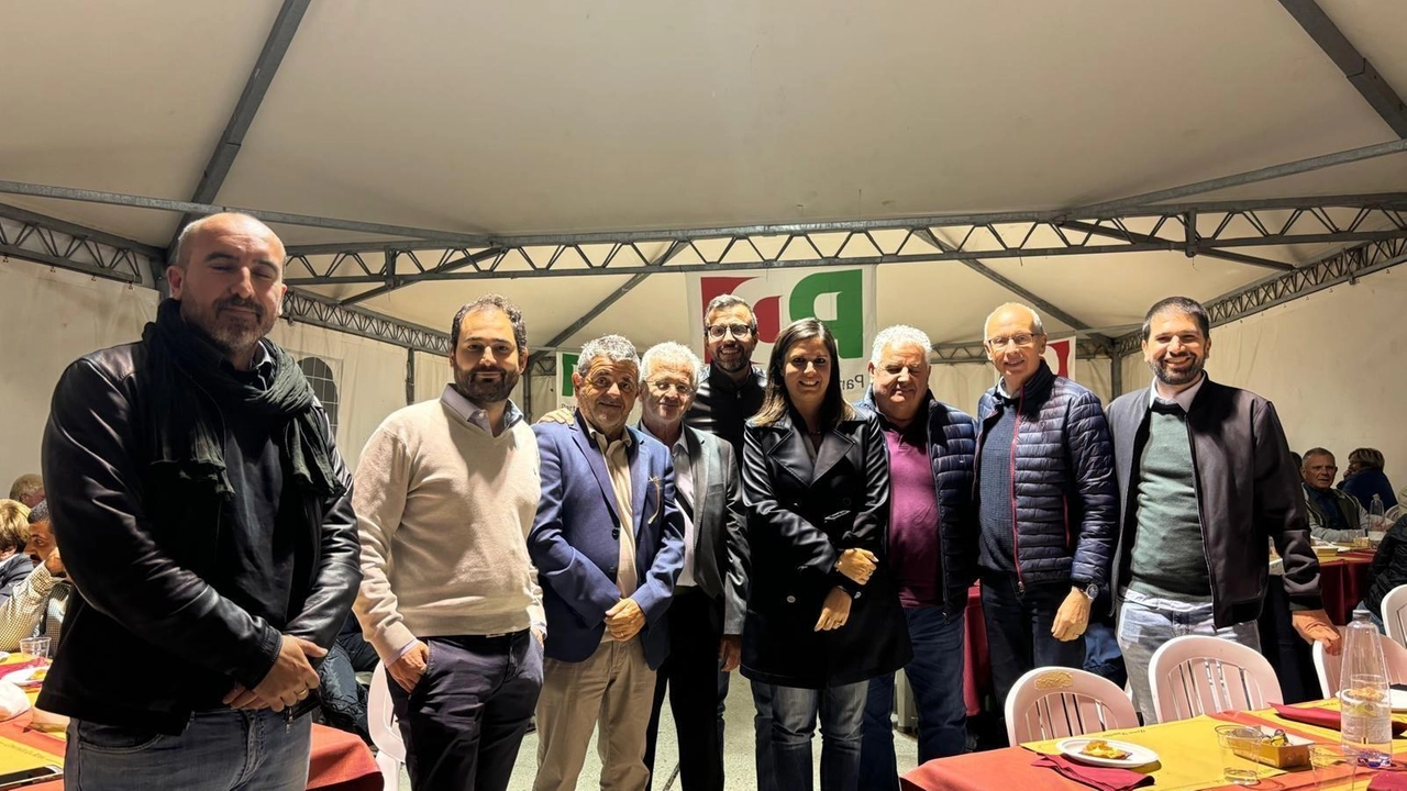 Prende vita con una cena solidale la ricostruzione del partito a Terricciola "Scatto d’orgoglio della comunità che crede ancora nella politica come risorsa". Prende vita con una cena solidale la ricostruzione del partito a Terricciola "Scatto d’orgoglio della comunità che crede ancora nella politica come risorsa".