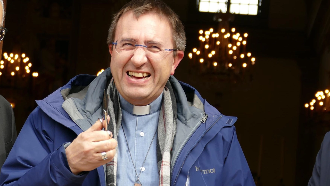 Il vescovo Andrea Migliavacca ha presentato il calendario del nuovo anno Il vescovo Andrea Migliavacca ha presentato il calendario del nuovo anno