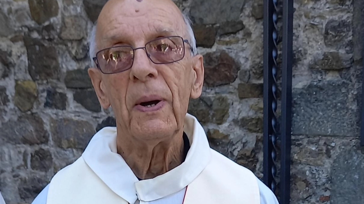 Il sacerdote è stato celebrato e festeggiato in tutte le sei parrocchie dell’alta Garfagnana Il sacerdote è stato celebrato e festeggiato in tutte le sei parrocchie dell’alta Garfagnana