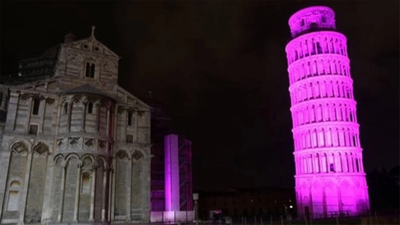 La Torre illuminata