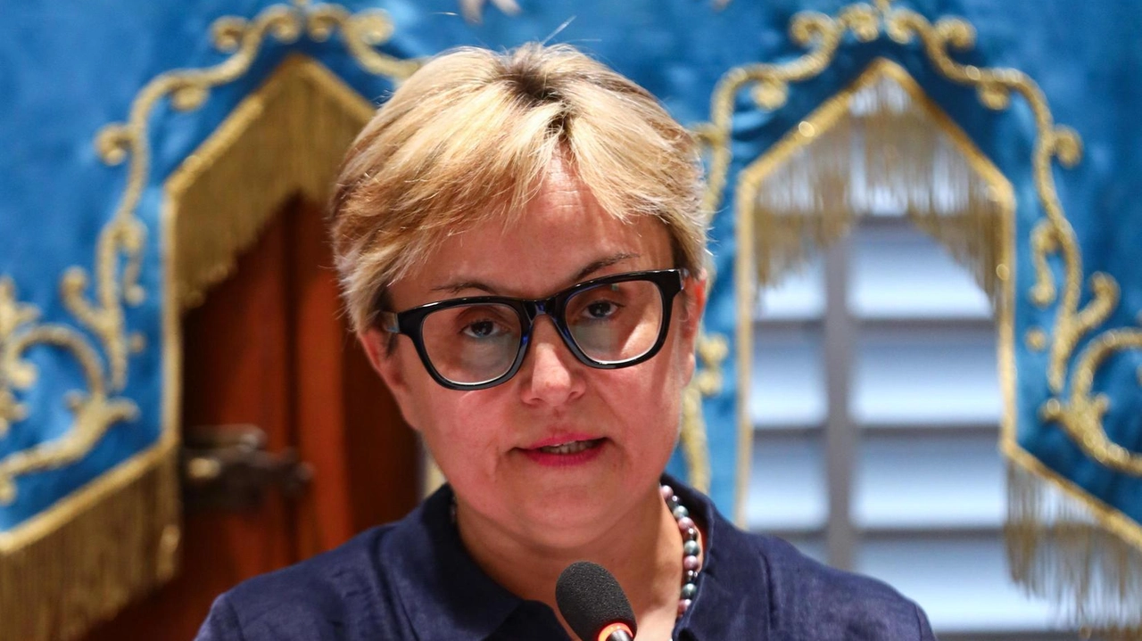 L’accidentato percorso del referendum per l’abrogazione della delibera Multiutility, che vuole evitare la quotazione in Borsa della società, prosegue. Durante... L’accidentato percorso del referendum per l’abrogazione della delibera Multiutility, che vuole evitare la quotazione in Borsa della società, prosegue. Durante...