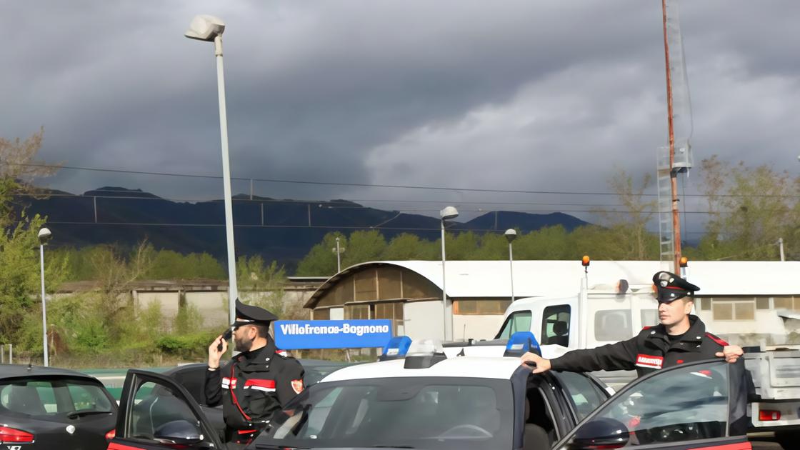 https://www.lanazione.it/image-service/view/acePublic/alias/contentid/OTM4YWE2NzUtMGM2OC00/0/era-evaso-dai-domiciliari-arrestato.jpeg?f=16:9&w=1200&h=630