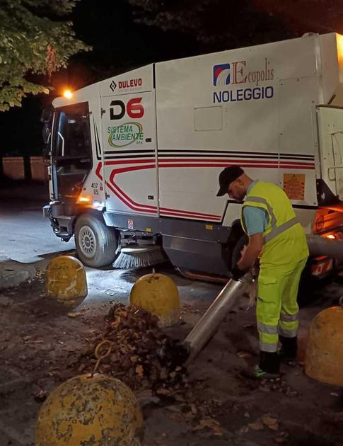 Pulizie notturne. Sistema Ambiente ha attivato uno speciale servizio di spazzamento