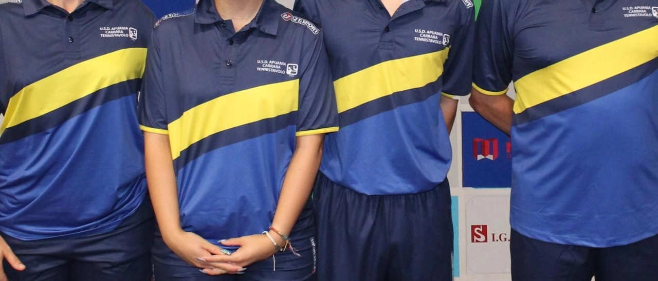 Tennistavolo, stagione da incorniciare per l’apuania che centra il salto di categoria chiudendo al primo posto. Betti, Ruocco, Bellari, Gervastri e Bellatalla artefici della promozione in Serie C2
