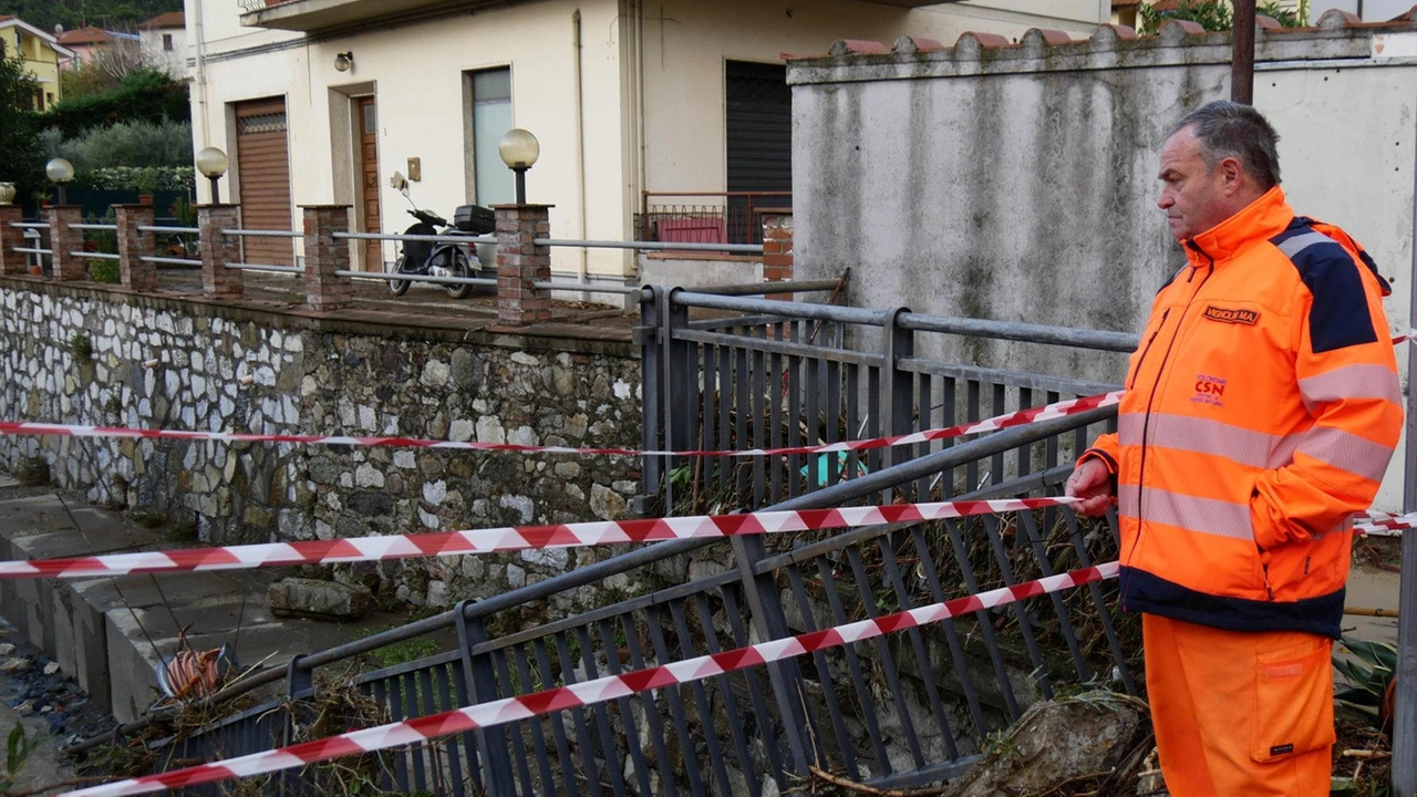 I danni a Figline dopo l’esondazione La ripartenza sfocia nella polemica politica tra sindaca e FdI (Attalmi) I danni a Figline dopo l’esondazione La ripartenza sfocia nella polemica politica tra sindaca e FdI (Attalmi)