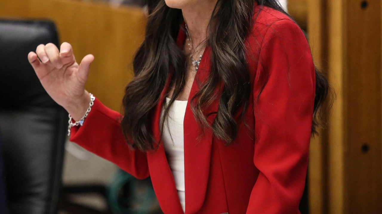 La presidente della Regione, Stefania Proietti, risponde a un’interrogazione dei consiglieri Francresco Filipponi e Maria Grazia Proietti La presidente della Regione, Stefania Proietti, risponde a un’interrogazione dei consiglieri Francresco Filipponi e Maria Grazia Proietti