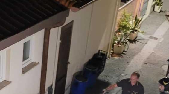 https://www.lanazione.it/image-service/view/acePublic/alias/contentid/OTNhM2E4MTctMjZkYS00/0/incendiato-bidone-della-carta-in-via-barellai-il-gesto-di-due-giovani-catturato-in-un-video.jpeg?f=16:9&w=1200&h=630