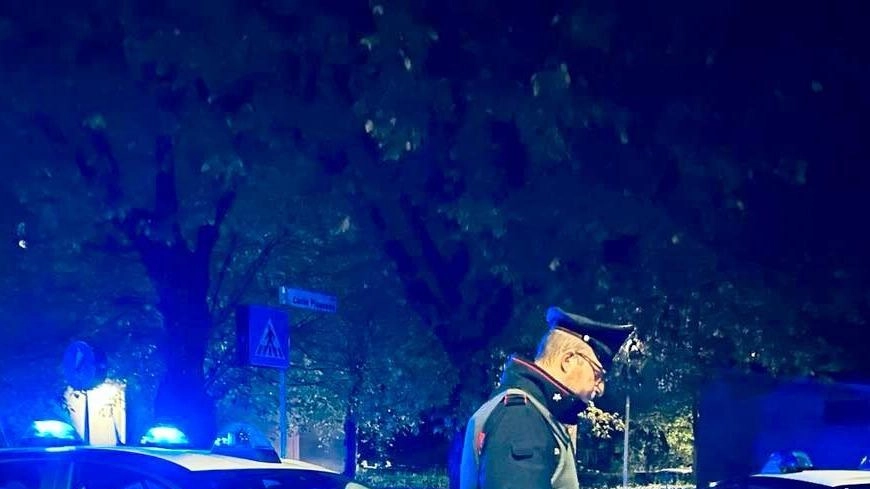 Mara Boscarini, nota commerciante senese, racconta l’odissea "Hanno fatto in tempo ad aprire alcuni cassetti, forse erano due bande. Altri residenti hanno trovato i malviventi rientrando: chiamata l’Arma" . Mara Boscarini, nota commerciante senese, racconta l’odissea "Hanno fatto in tempo ad aprire alcuni cassetti, forse erano due bande. Altri residenti hanno trovato i malviventi rientrando: chiamata l’Arma" .