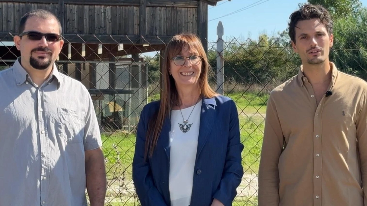 Da sinistra Diego Radi consigliere con delega allo Sport, la sindaca Francesca Travison e l’assessore Cesare Spinelli Da sinistra Diego Radi consigliere con delega allo Sport, la sindaca Francesca Travison e l’assessore Cesare Spinelli