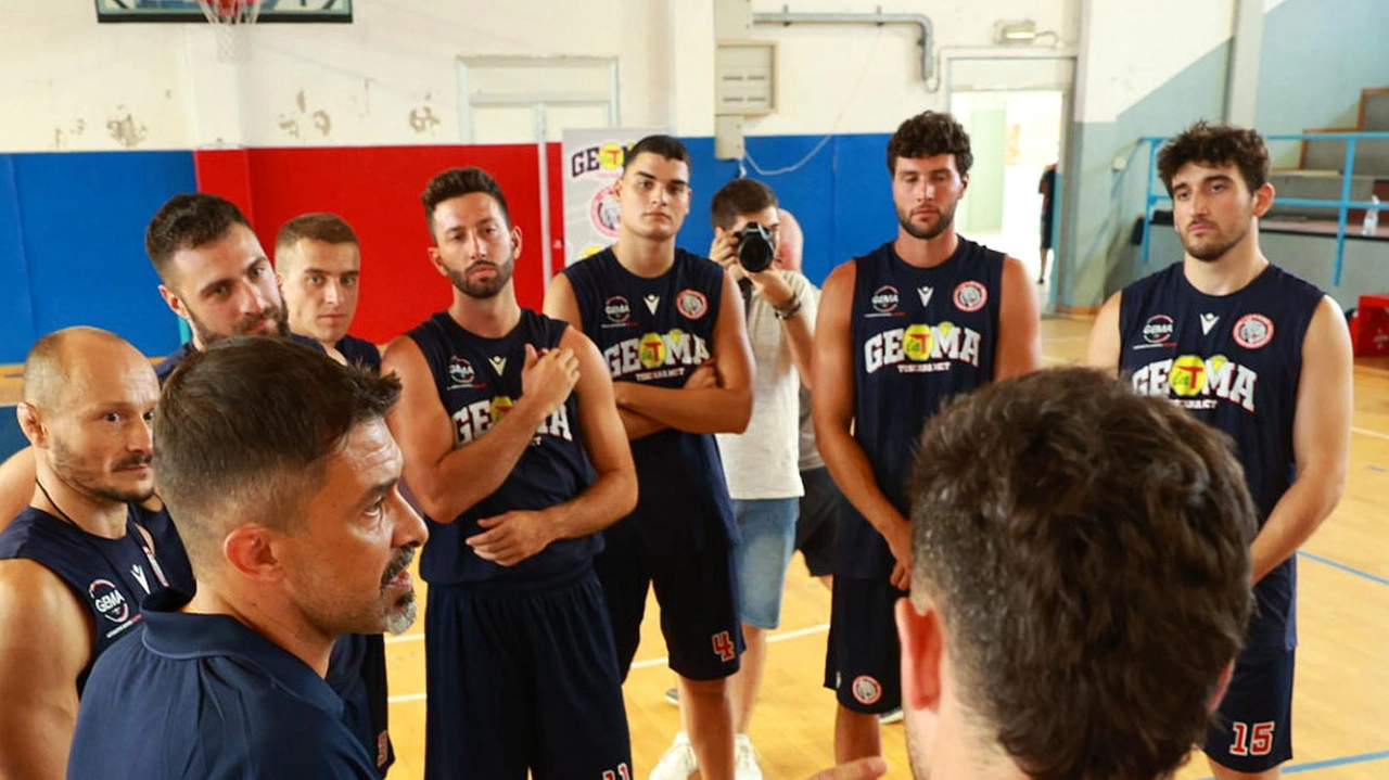 Arriva il momento della prima verifica per la nuova La T Gema Montecatini di Marco Del Re, attesa dal test contro la Pallacanestro Livorno (Goiorani) Arriva il momento della prima verifica per la nuova La T Gema Montecatini di Marco Del Re, attesa dal test contro la Pallacanestro Livorno (Goiorani)