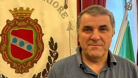 L’assessore ai lavori pubblici Graziano Dalle Luche Sulla sua scrivania ci sono progetti importanti per il Comune L’assessore ai lavori pubblici Graziano Dalle Luche Sulla sua scrivania ci sono progetti importanti per il Comune