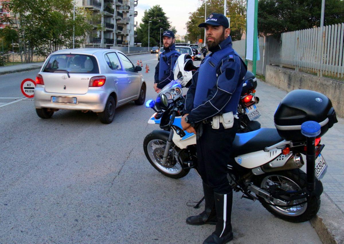 Ubriaco alla guida con la patente revocata da 2 anni, denunciato Ubriaco alla guida con la patente revocata da 2 anni, denunciato